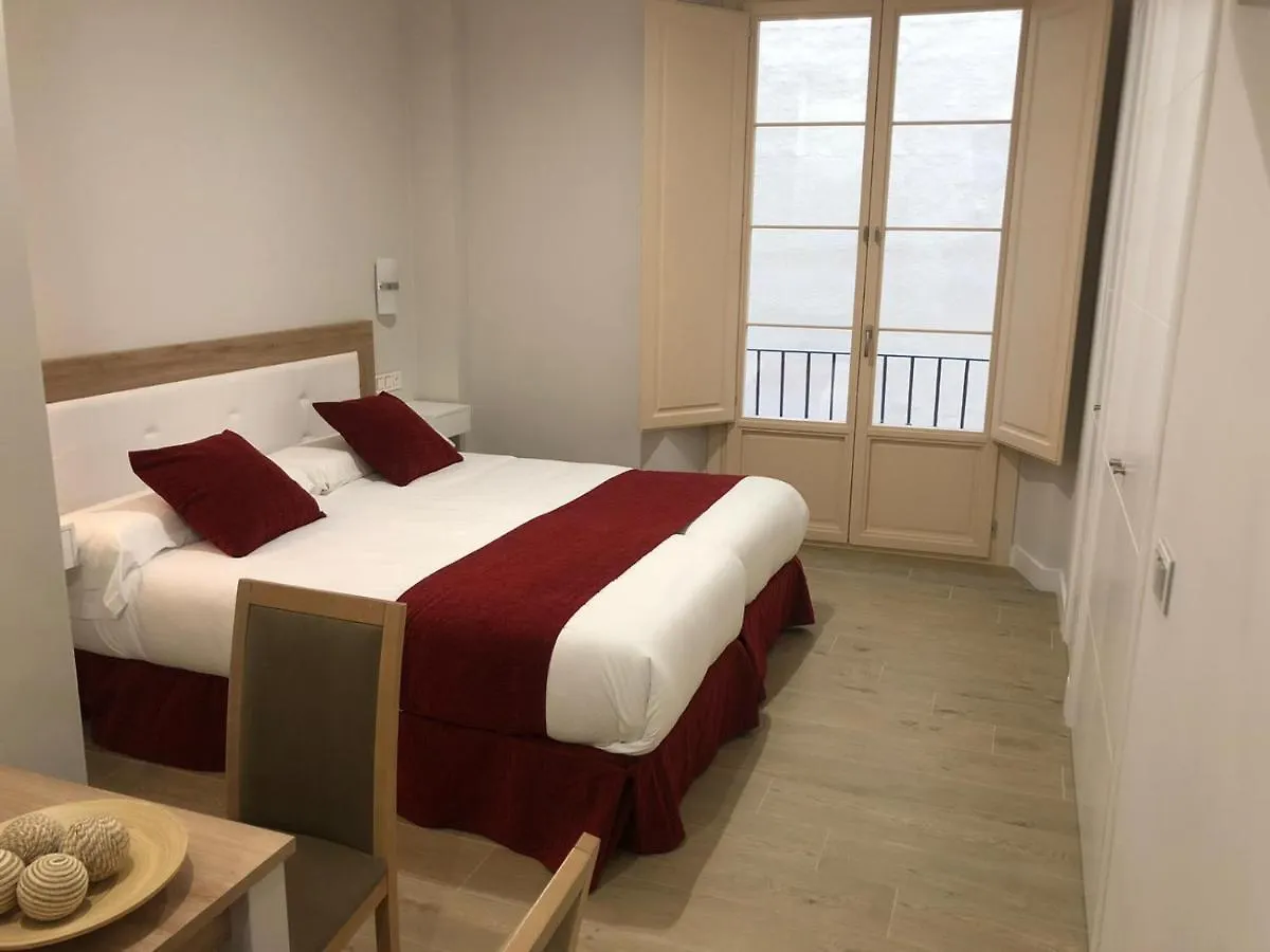 Pinar Malaga Rooms contacts